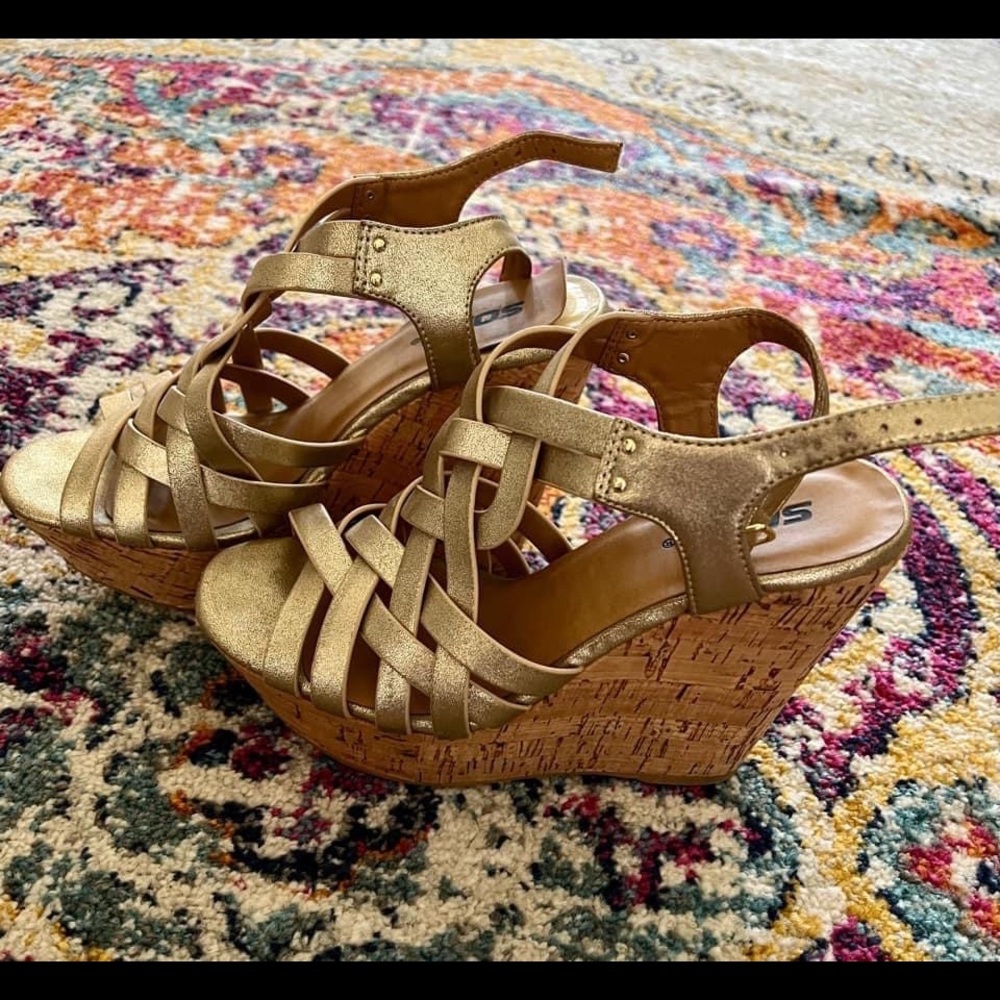 Braided cork wedges